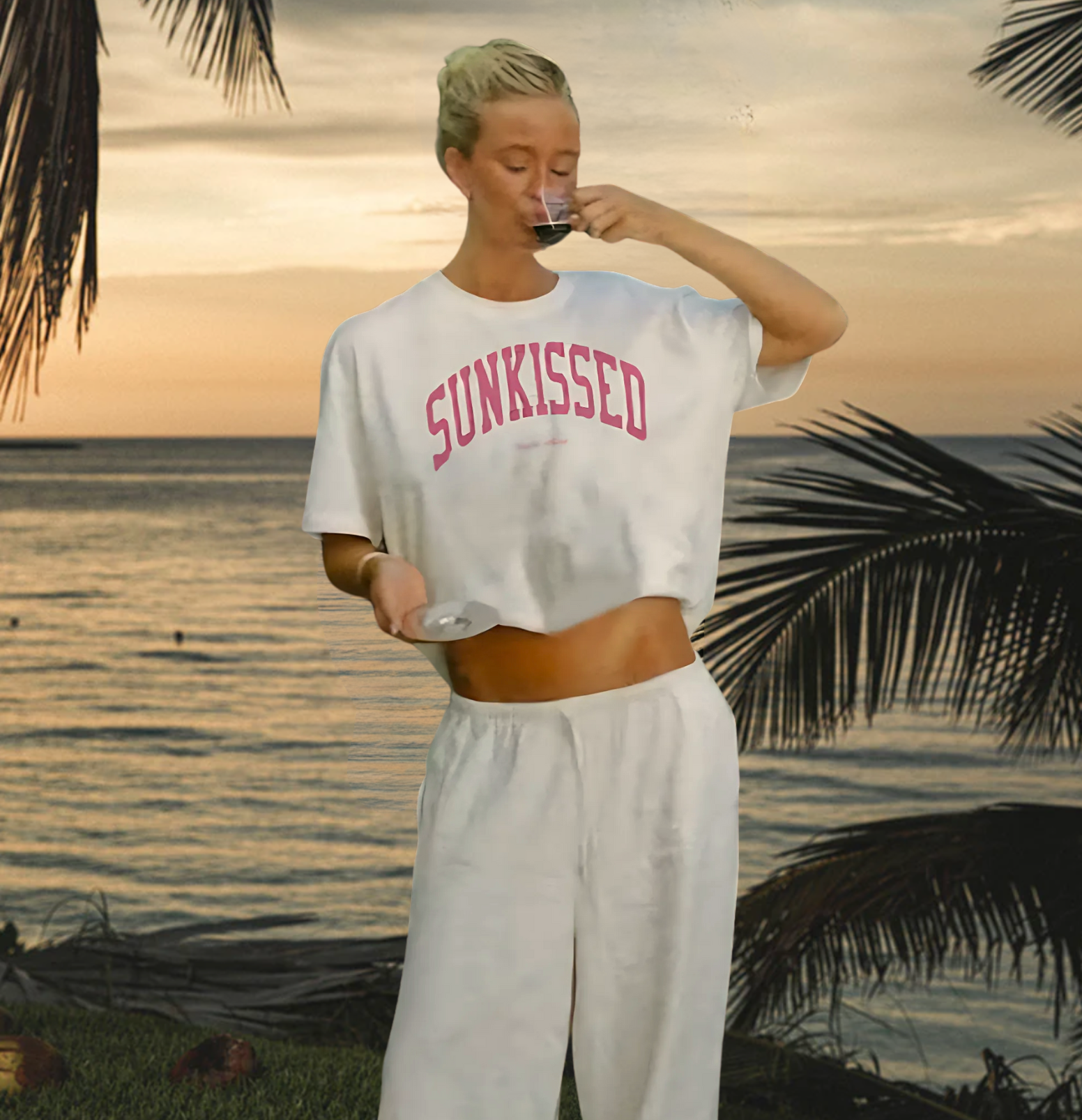 Sunkissed T-Shirt White/Pink